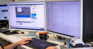 Sterownik easyE4 od podstaw - kurs video od EATON • iAutomatyka.pl