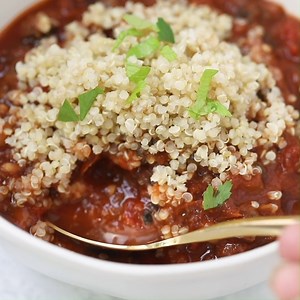 18K views · 205 reactions | This dreamy quinoa and white bean stew is nourishing, comforting, and completely vegetarian. It's also easy to make and is packed with protein! FULL RECIPE >> https://www.simplyquinoa.com/nourishing-quinoa-white-bean-stew/ | Simply Quinoa | Facebook