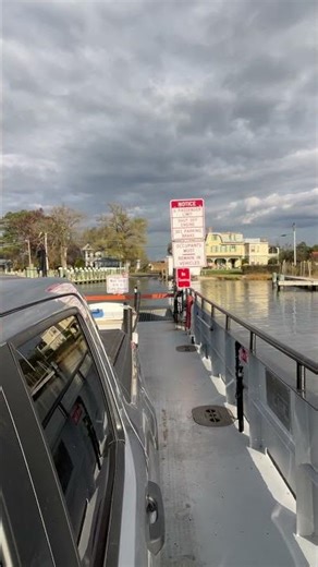 The dory skiff "S/V Kai" crosses the Wicomico River (on the Whitehaven ferry)