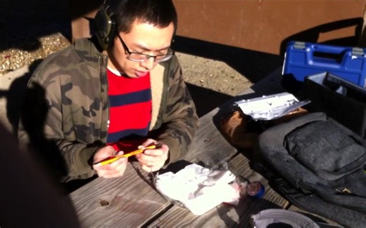 超高分子量聚乙烯纤维布的防弹测试