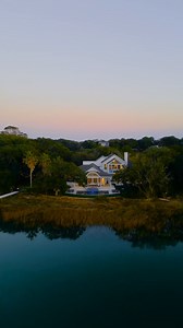 This and a glass of sweet tea. 🌅 Lowcountry meets laid-back luxury at this Folly Beach retreat. https://bit.ly/4jab8X1 🏆2025 Vrbo Vacation Rental of the Year 📍Folly Beach, South Carolina See the complete list of Vrbo’s 2025 Vacation Rentals of the Year: https://bit.ly/4iMeQWN | Vrbo