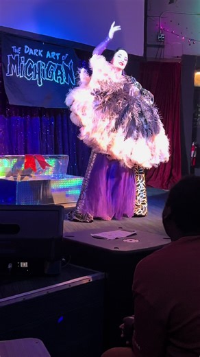 🎄❄️Dark Art Holiday Meltdown was AMAZING!! You missed: 💜THE VINTAGE PROVOCATEUR, MISS LEENA ALLURE!! Follow on IG @ Leena Allure Digital tips to Leena Allure: Venmo @LeenaAllure #darkartmichigan #Avenuecafe #michiganburlesque #Leenaallure #FollowUs