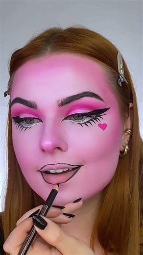 Transforming into Draculaura with Stunning Makeup Artistry