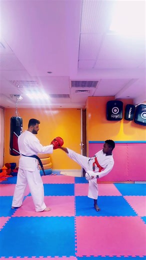 karate class kick teaching #shorts #short #shortsfeed