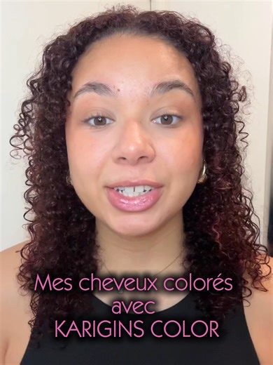💜 Besoin d’une routine pour tes cheveux bouclés et colorés ? Découvre la routine de Laureen avec Karigins Color ✨ Quand tes cheveux sont colorés, ils méritent une routine qui protège VRAIMENT ta couleur 💛 Laureen prend soin de ses boucles colorées avec Karigins Color by Kairly Paris 🌀 👉 Dans sa routine : ✨ Shampooing Douceur Color Protect : pour nettoyer en douceur sans ternir la couleur 💧Soin 3-en-1 Hair Food Ultra-Nourrissant : pour hydrater, nourrir et démêler tout en protégeant ta coule