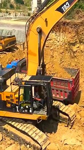 Caterpillar 365C & Caterpillar 385C Excavators Loading Trucks 4k 05 #... | Excavatordailylife | Facebook