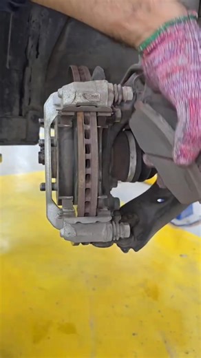 384 reactions · 44 shares | How to change Hyundai sonata front Brake pads rotor's resurfacing #hyundai #brakeservice #brakeRepair #brakepads #change #information #rotors #resurfacing #mechanical #repairing #tips #tricks #Guide #videoviral | Mahar Mujahid | Facebook