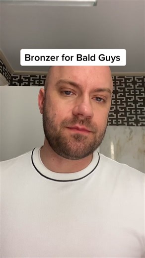 Men's Makeup Tips for Bald Heads: Bronzer Application Guide