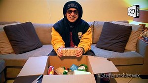 Κάνουμε Unboxing τον Στέφανο, τον YouTuber, τον Παλαίμαχο, τον Mac Pappas, τον Άνθρωπο