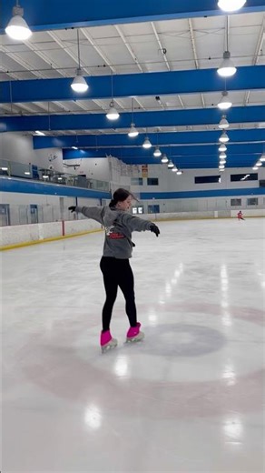 flying sit spin! #alysaliu #figureskating #olympicsport