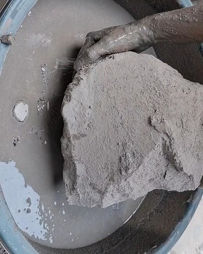 Big Chunks Extra Dusty Crumbling #chunks #satisfying #dusty