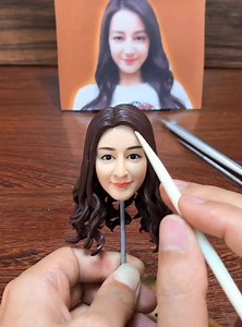 155K views · 2.4K reactions | These little models will be on the corner of my desk (If I make them) :D <3 | Sculpture | Facebook