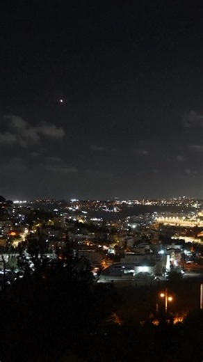 45K views · 580 reactions | The Israeli military said that Iran had fired more than 100 missiles directly at the country, a severe escalation in the battle between the Middle Eastern rivals. The Iranian-launched projectiles could be seen being intercepted by Israel above Jerusalem https://trib.al/zGOUERn | Bloomberg | Facebook