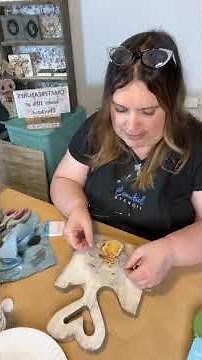 DIY Reversible Farmhouse Decor 🐄🐝 | Easy Stencil & Transfer Hack!