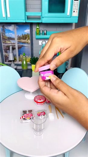 Kelise and Kylie on Instagram: "Making Mini Valentines Dessert #miniverse #minifoods"