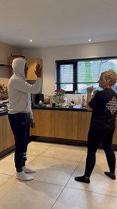 312K views · 1.9K reactions | Ik MOEST zo gaan staan want ze wilde kijken of ze nog hoog kon trappen  ik wilde helemaal niet, maar ik MOEST  | Steven Brunswijk | Facebook