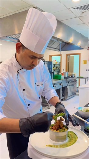How to Plate Food Like a Professional Chef | Fine Dining Plating Hacks#shortvideo