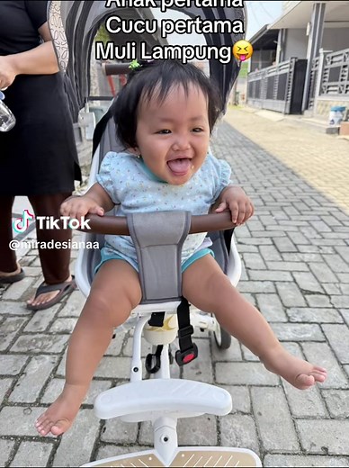 Senandung Keceriaan Andini x Adek yang Viral