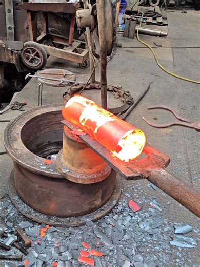 Inside the forging factory The process of shaping steel billets using a hydraulic press #machine #blacksmith #industrial #factory #forging