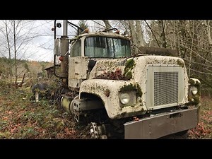 1977 Mack RL700L, V8 Mack.