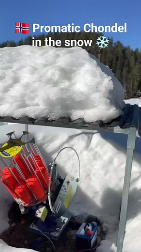 2.8K views · 29 reactions | Chondel working like clockwork in the Norwegian snow  #norway #snow #bankholiday #JægerogHund #Promatic #sportingclays | Promatic Traps | Facebook