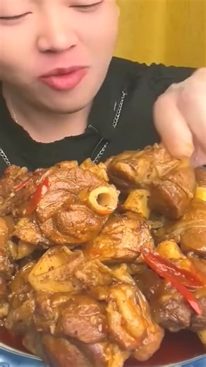 Challenge the Food Eaters: ASMR Eating Sounds