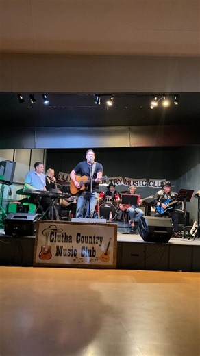 Special guest Craig Adams from Dunedin at our Fundraiser Concert 21/9/2025 | Clutha Country Music Club