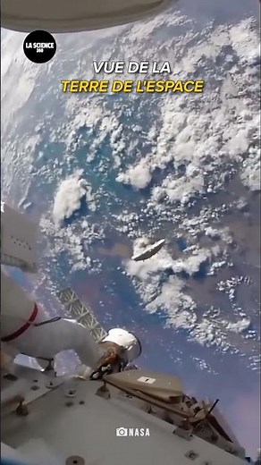 Vue majestueuse de la Terre depuis l'espace ! #earth #espace #Shorts