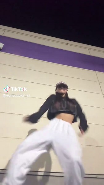 Whistle Dance Performance by Ria-chan