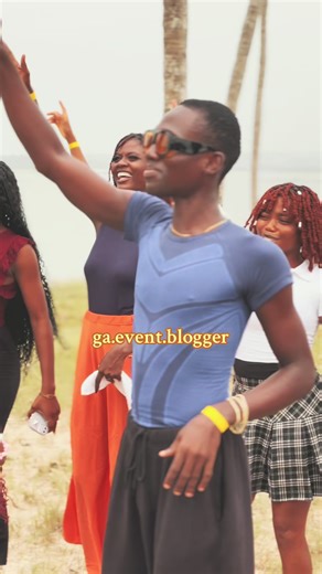 UEW Senior Woman Pulled up at Paado Island too😎 #gaeventblogger #uew #uewfreshers #viraltiktok