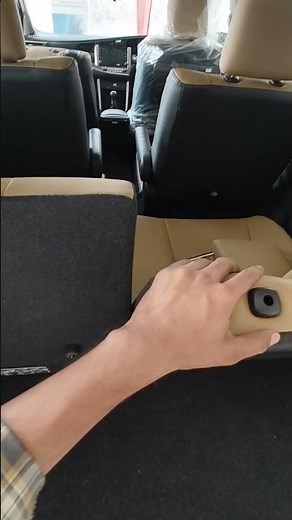 Toyota Innova Crysta 3rd Row Seating Set-up 💺