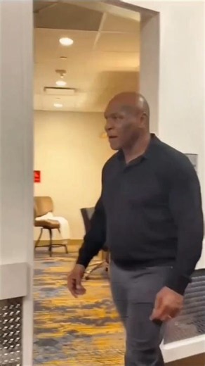 Mike Tyson & Razor Ruddock Reunion Iron vs Razor Part 3? Legendary Boxing Moment #shorts
