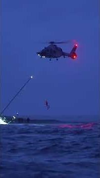 Tom Dolan hélitreuillé sur La Solitaire ! 🚁⛵️