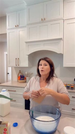 7.4K views · 355 reactions | Easy Halloween desserts that the kids can help with. #halloween #halloweendesserts | Mrs Gwen-90 Day Fiancé | Facebook