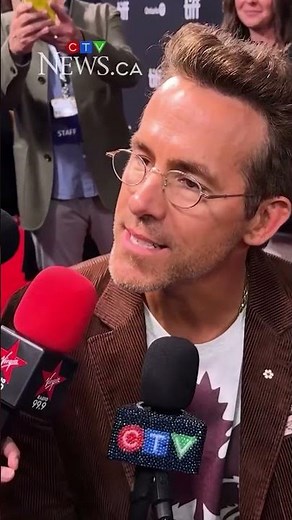 Ryan Reynolds speaks to kid reporter on TIFF red carpet