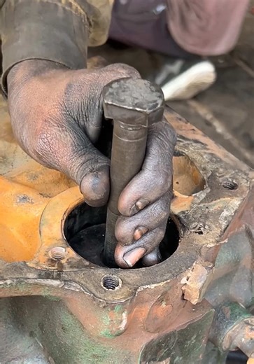 Engine Camshaft Bush Fitting: An Amazing Rebuild Process