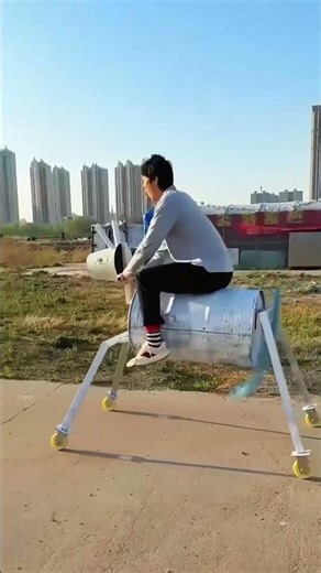 The process of testing an unusual homemade mechanism – a “mechanical horse”