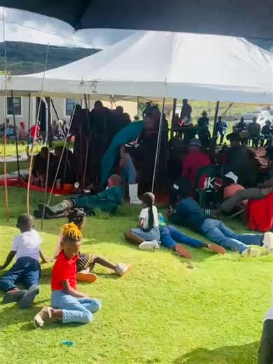 Lerata😭💔 Makolwane a Basotho Fobane ha ntate Phehello Mankomong. Basuwe➡️Unkle Stumza(Chimama) Dikgoka, Moji...Samnandi.