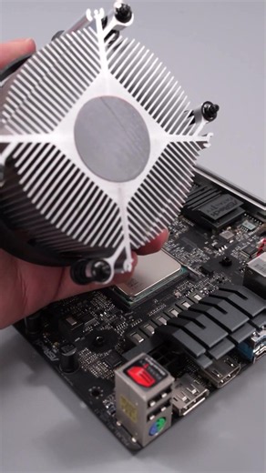 AMD AM5/AM4 CPU Cooler Installation | Screw Mount