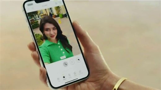 Cricket Wireless TV Spot, 'iPhone 16E on Us'