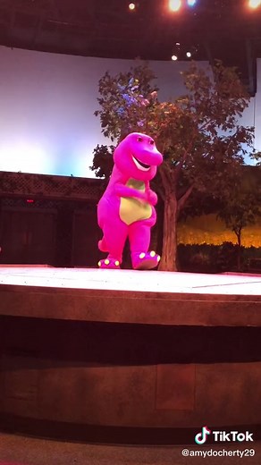 A day in the park with Barney.So sad that nobody will ever experience it again #adayintheparkwithbarney #universalstudios #sad #nomore #ripbarney #fyp