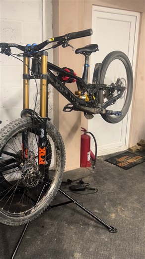 Got sidetracked when working on my bike #canyonsender #foxracing #burgtec