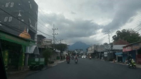 clip-4004505955-malang-city-east-java-indonesia---february