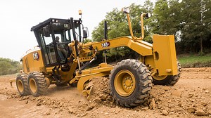 Cat’s 140 GC grader merges performance with low operating costs
