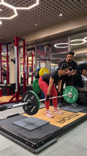 How to Deadlift Properly (Female Client Form Check) 🔥
