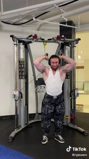 Katana Extension Setup and Execution #bodybuilding #triceps #arms #workout #fy #fyp #workouttips #katanaextension #tricepworkout #armworkout #exercise #gym #muscle