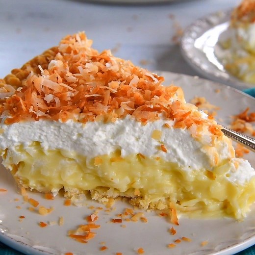 363K views · 755 reactions | Truly the BEST Coconut Cream Pie EVER! This is my Dad’s favorite pie and it is truly amazing! Made with coconut milk for extra creamy, coconut flavor! Best part? The custard. And I totally made it in the microwave. PRINT RECIPE HERE >> https://www.momontimeout.com/best-coconut-cream-pie-recipe/ | Mom On Timeout | Facebook