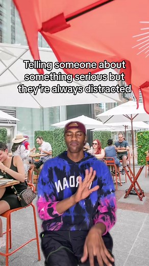 “SQUIRREL!” 🐕 “Dug the Talking Dog”