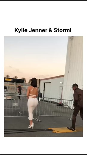The sarcasm world on Instagram: "Here’s a summary of Kylie Jenner and daughter Stormi at Travis Scott’s Netflix documentary screening — specifically the “Look Mom I Can Fly” premiere: Key details from the event: • Family appearance: Kylie Jenner and Travis Scott walked the red carpet together for the Netflix premiere of Travis Scott’s documentary Travis Scott: Look Mom I Can Fly in Los Angeles. They brought their daughter, Stormi Webster, who made her red carpet debut at around 18 months old. •