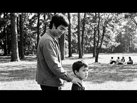 Bruce Lee Told His Son "Count to 20" — When Brandon Opened His Eyes, 4 Men Were Gone